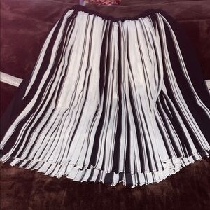 Worthington Black and White Striped Pleated Skirt